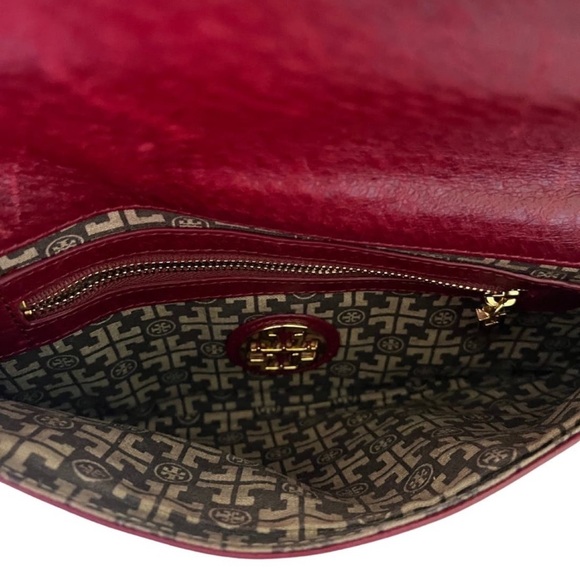 TORY BURCH Amanda Logo Leather Clutch Bag Red Gold Logo - Picture 4 of 7